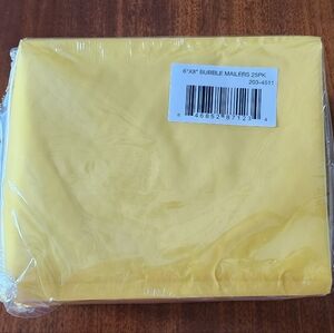 Bubble Wrap Mailing Envelopes - Yellow - 8x6" 25-Pack Peel-off seal NEW!!
